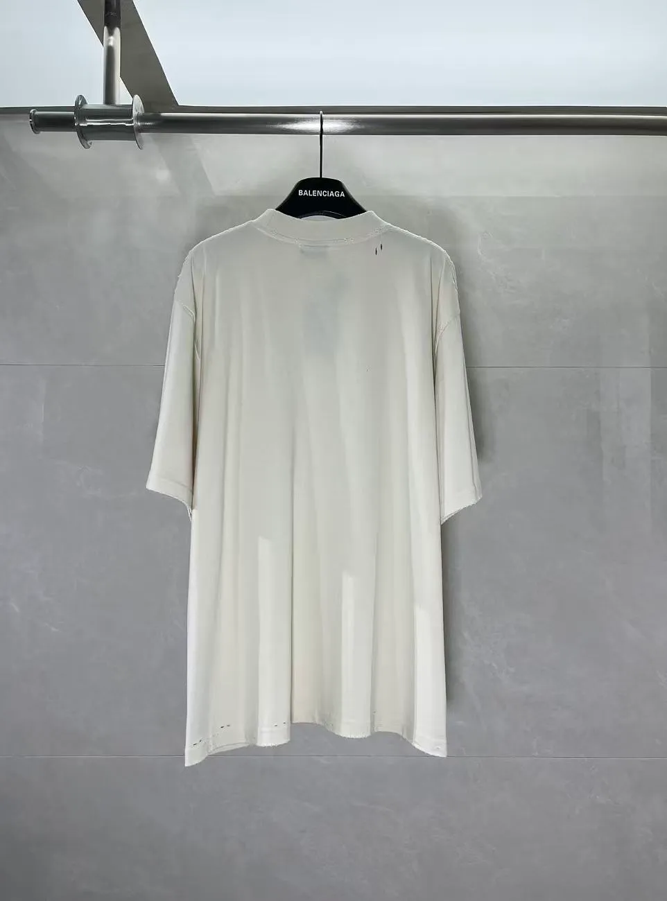P115💰 -BALENCIAGA- 、 300 . Retro 、 、 、 not been done 、 ，Retro ， 15s ; 32s 。 、Breathable 、 Wear-Resistant ， 。Retro ， Retro ， ， 。 ， ， ， 。 notbeen done ， ， ， 。 ， 、 ， ， 。 ， ， ， 、 。 。 ， 。 oversize ，oversize ， ， ， 、 、 ， 。 ， ， 。 : Sizes:XS-L